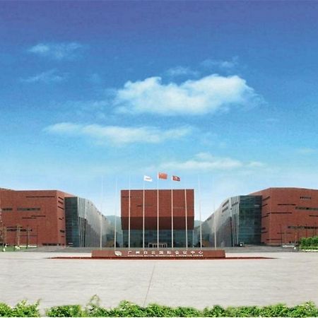 Hotel Baiyun International Convention Centre Cantón Exterior foto